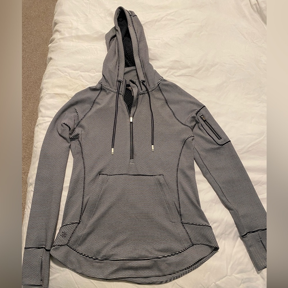 Athleta Navy Blue and White Half Zip